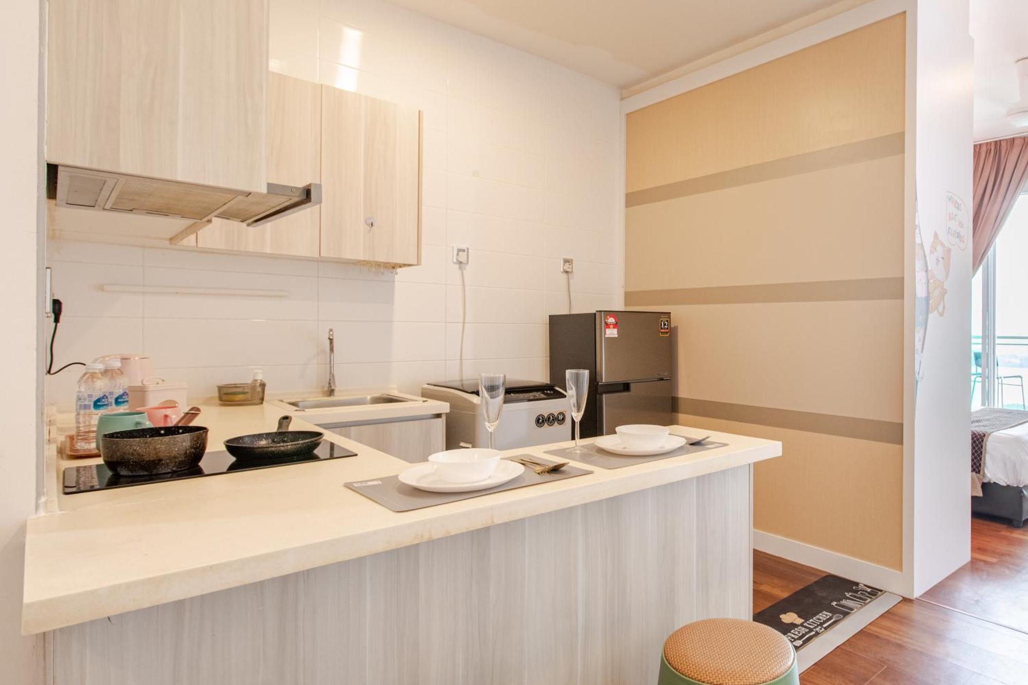 Paragon Suites Studios With Private Jacuzzi Near Ciq Rts Джохор-Бару Екстер'єр фото