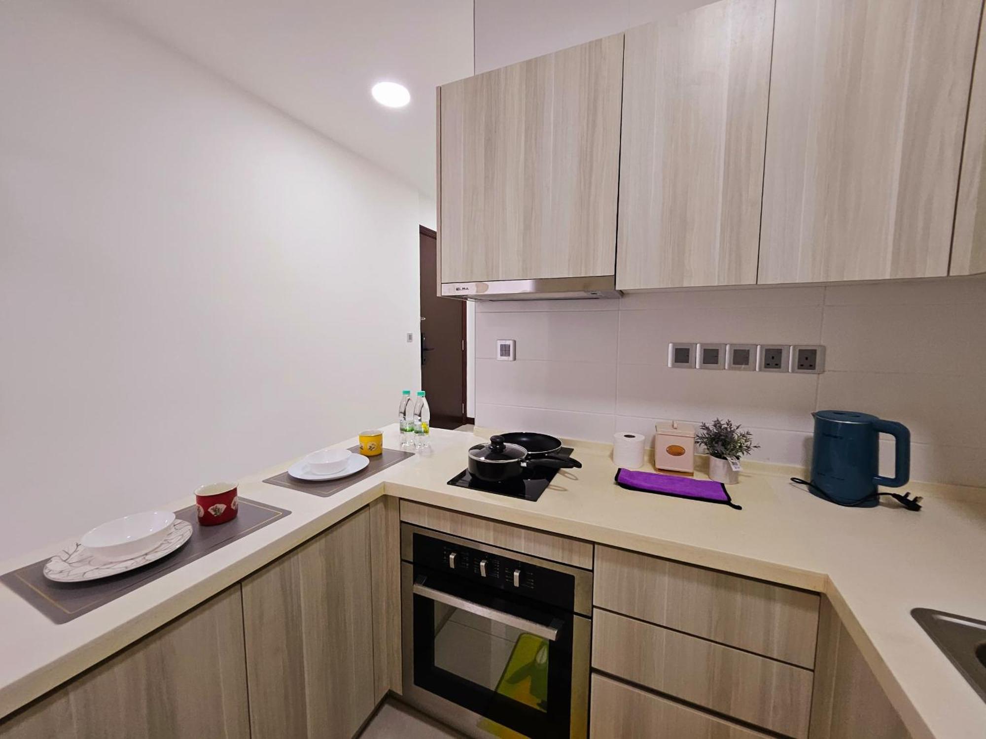 Paragon Suites Studios With Private Jacuzzi Near Ciq Rts Джохор-Бару Екстер'єр фото